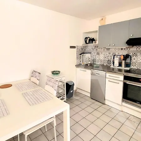 T3 Capacite 6 Personnes Dans Avec Piscine Et Garage *