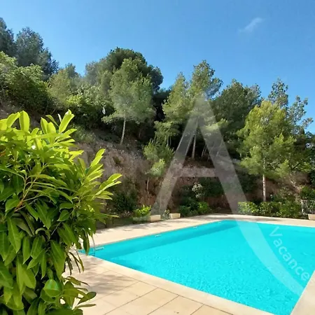 T3 Capacite 6 Personnes Dans Avec Piscine Et Garage *